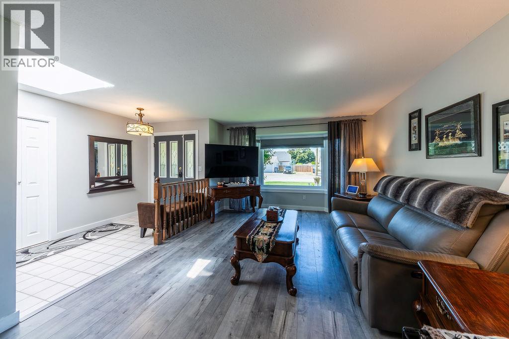 985 Schreiner Street - 24