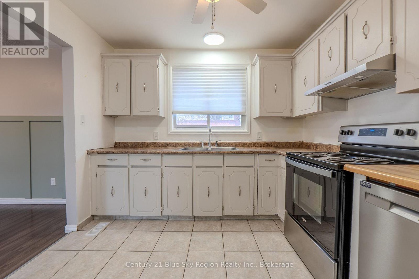 862 LAKESHORE DRIVE - 31