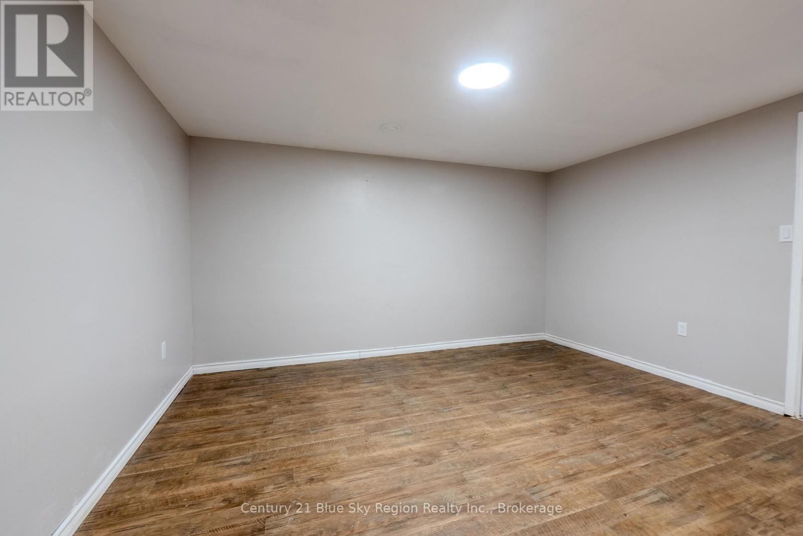 862 LAKESHORE DRIVE - 6