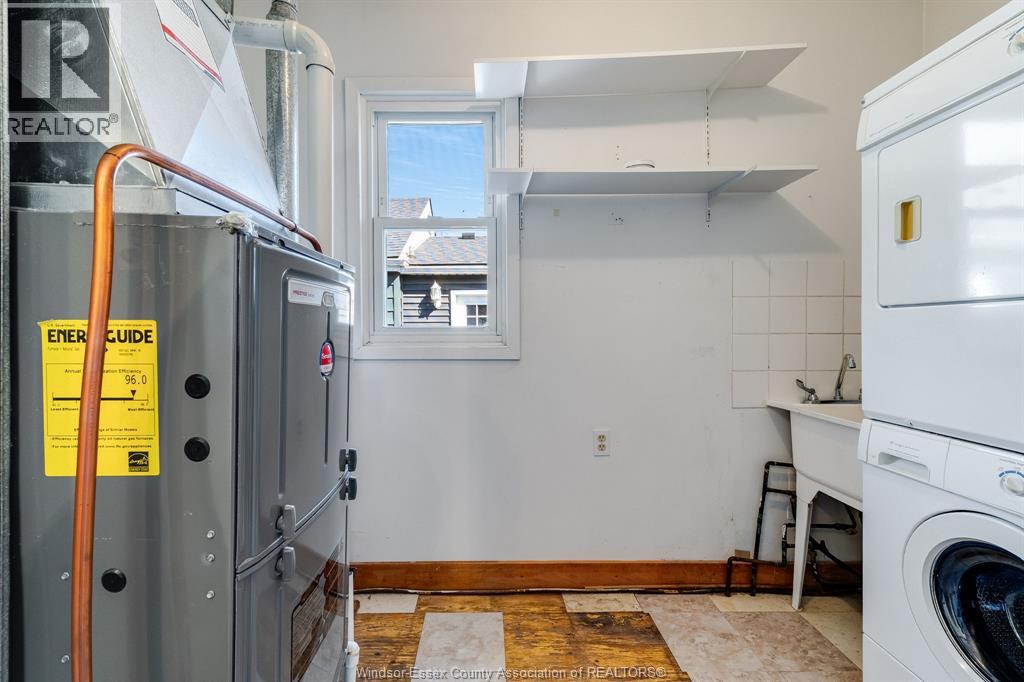 1668 Ford BOULEVARD, Windsor, Ontario, N8T2E1 — Photo 8
