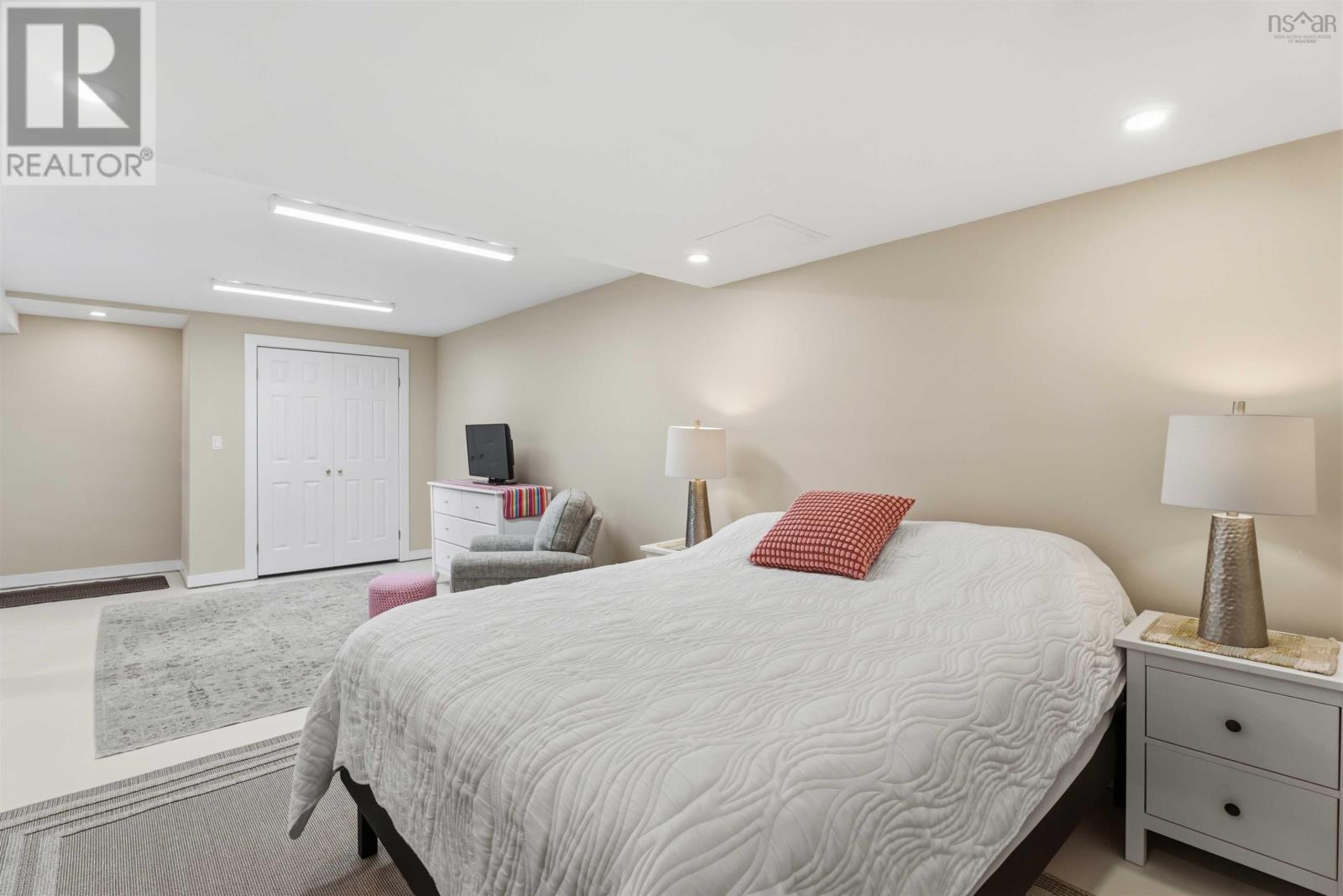 Property 34 of 48 of 152 Second Avenue
