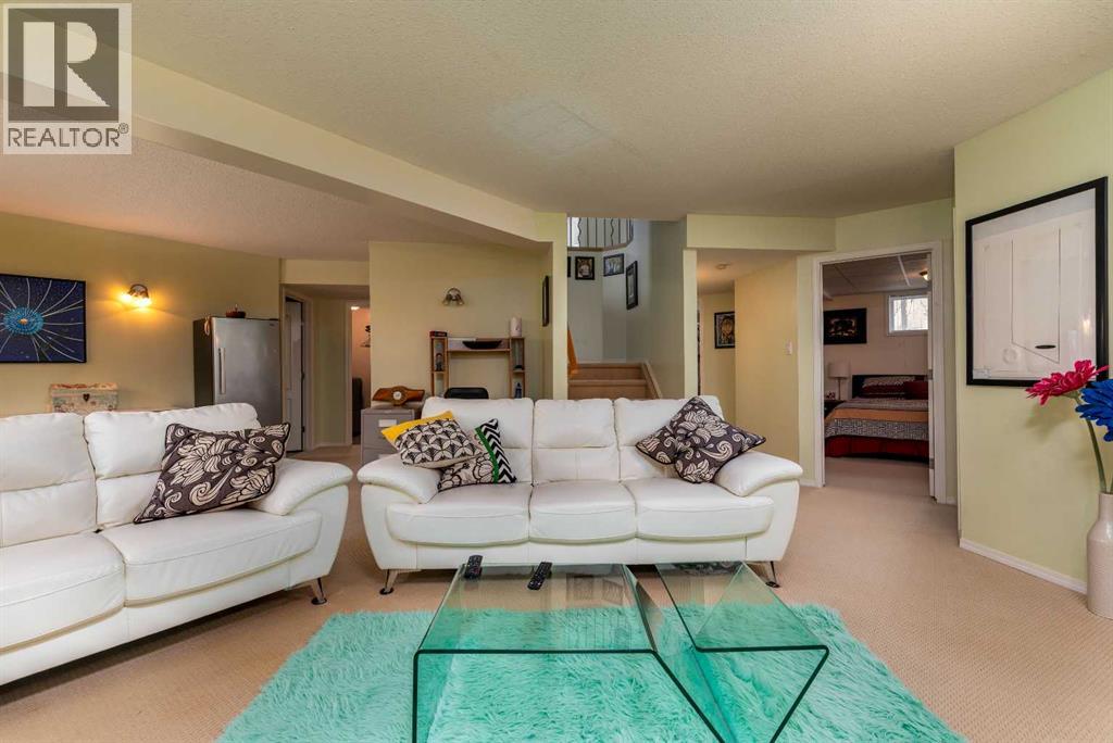 3906 63A Ave — photo 19