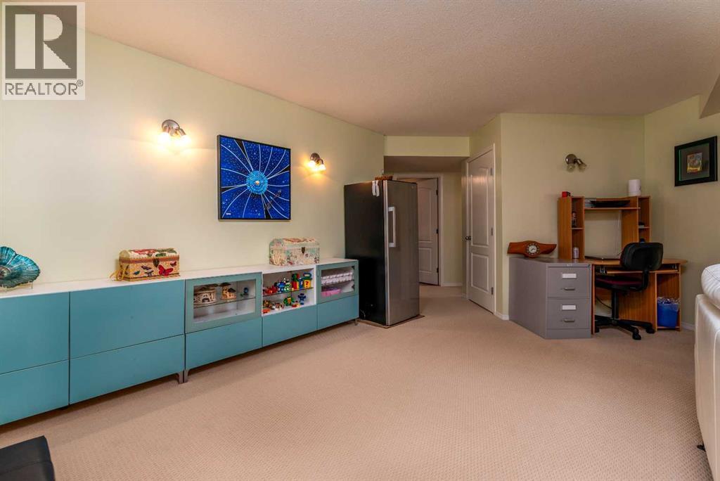 3906 63A Ave — photo 20