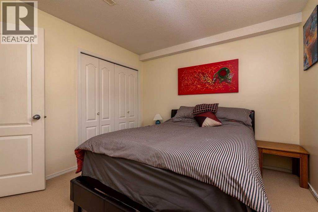 3906 63A Ave — photo 27
