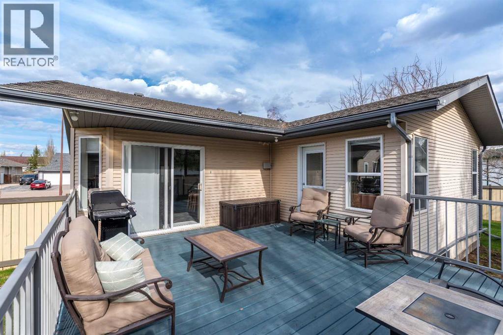 3906 63A Ave — photo 40