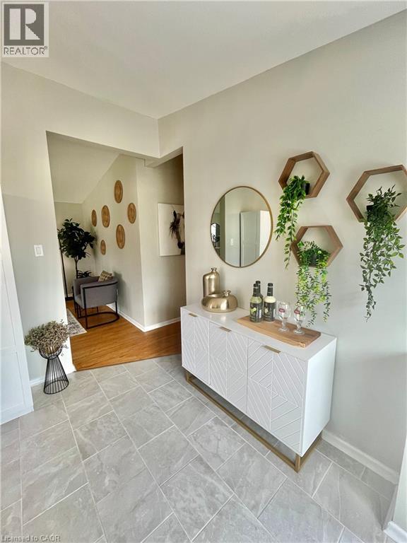 241 THORNER Drive - 18