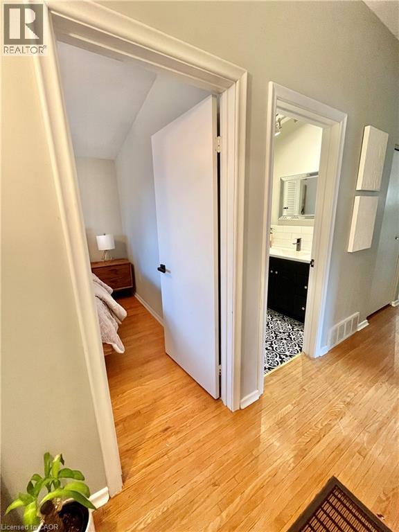 241 THORNER Drive - 30