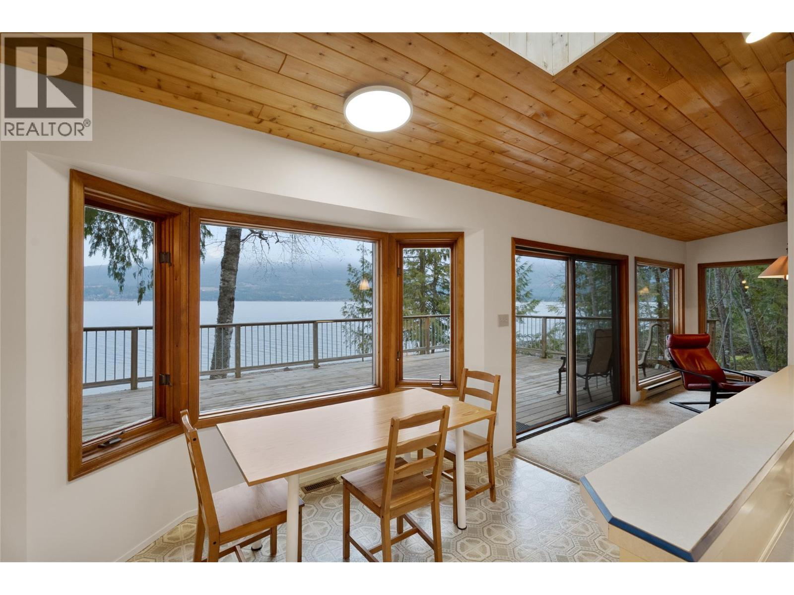 4119 Reid Road, Eagle Bay
