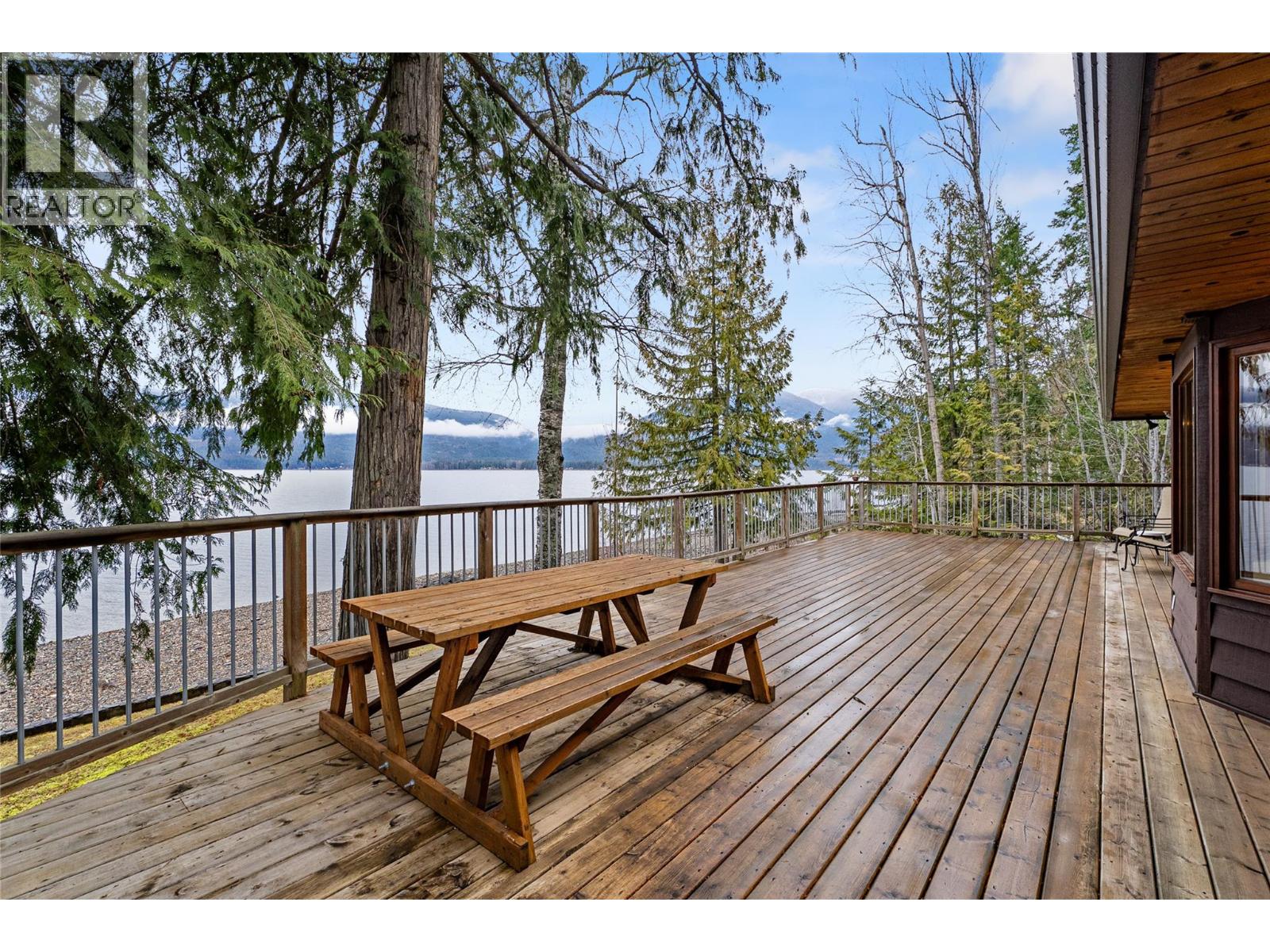 4119 Reid Road, Eagle Bay