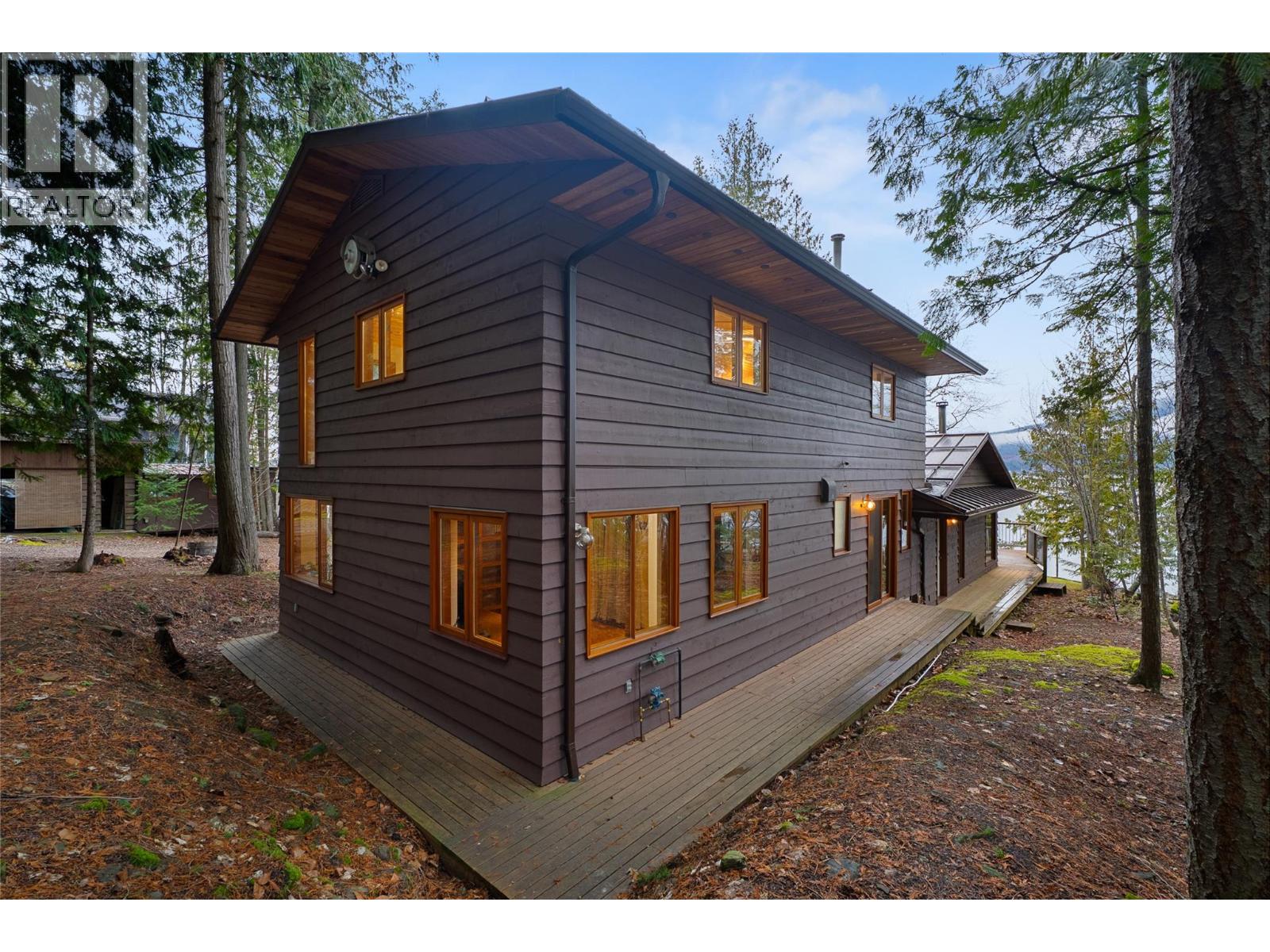 4119 Reid Road, Eagle Bay