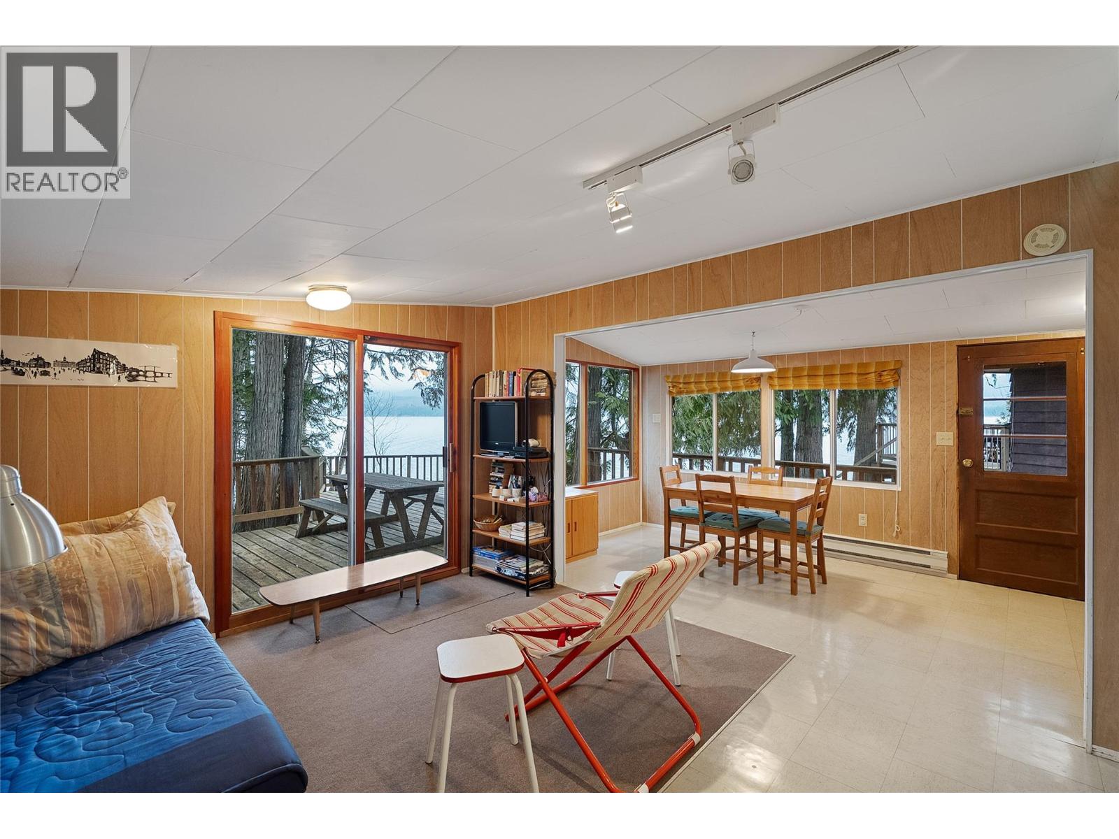 4119 Reid Road, Eagle Bay