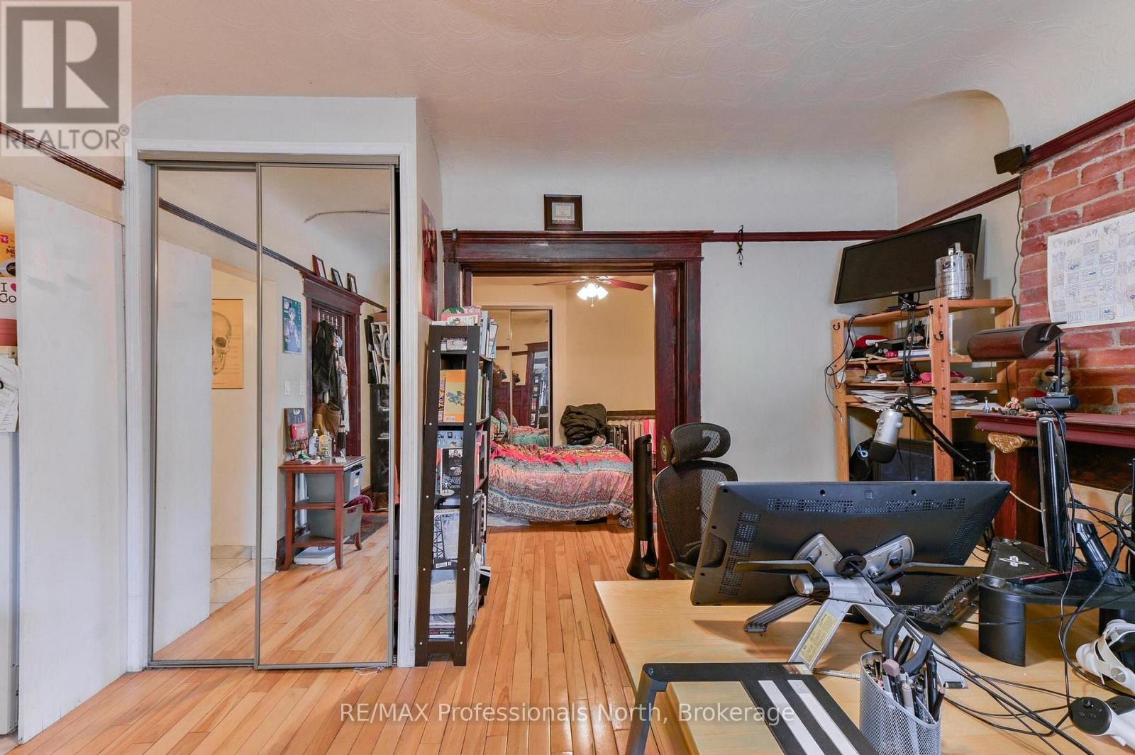 3 MAYNARD AVENUE - 13