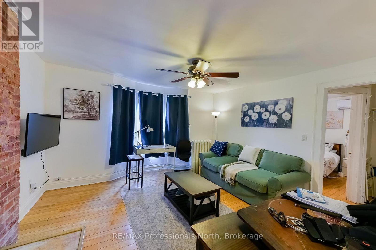 3 MAYNARD AVENUE - 21