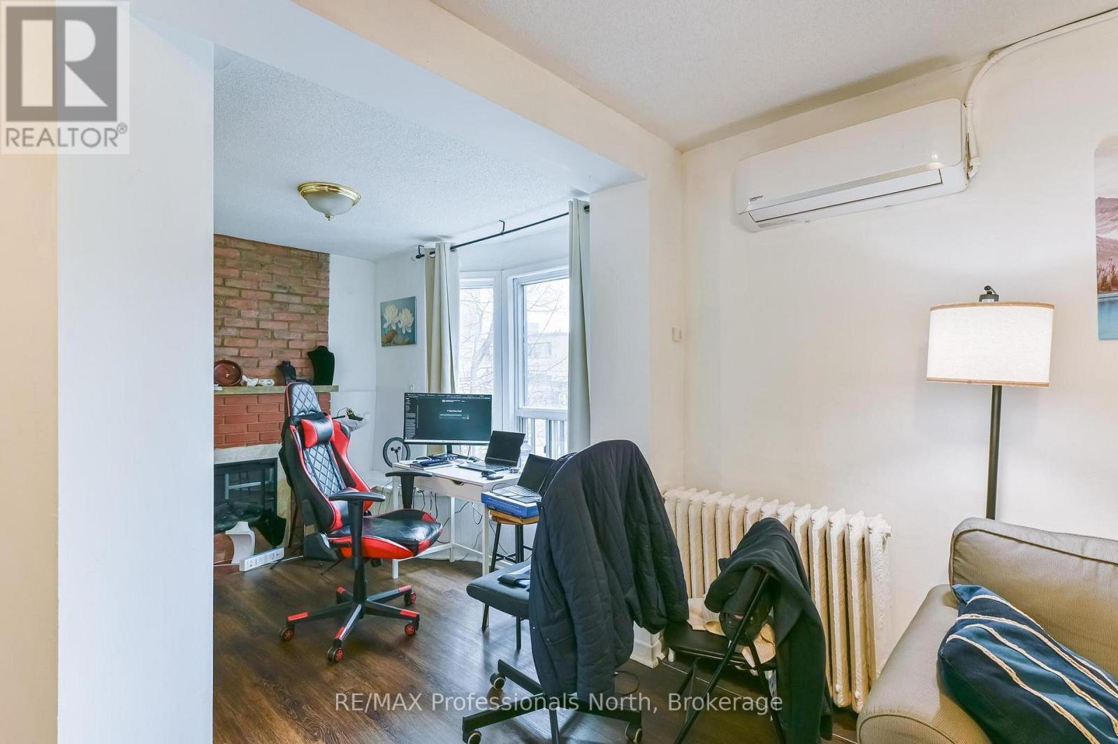 3 MAYNARD AVENUE - 30