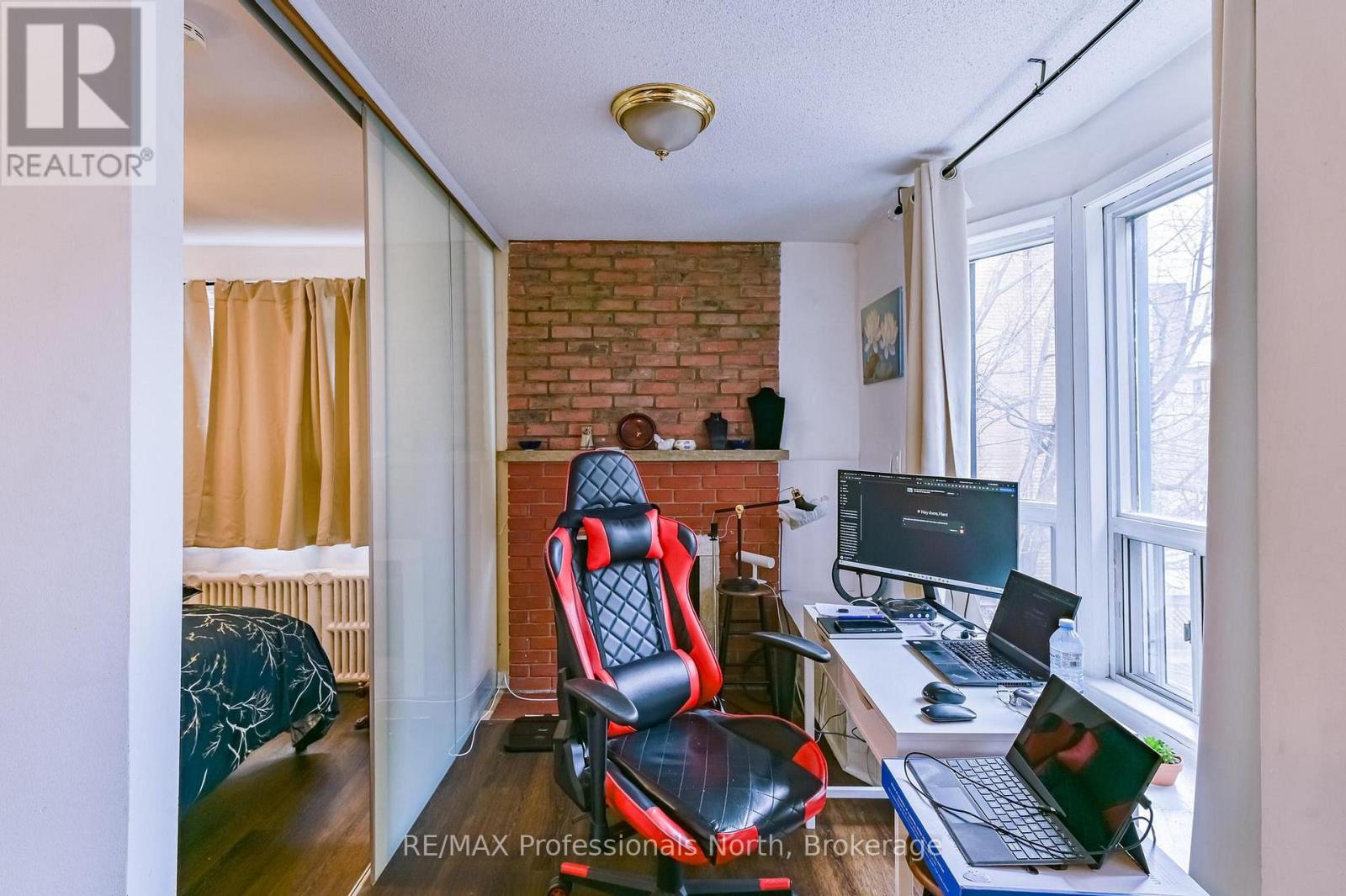 3 MAYNARD AVENUE - 31