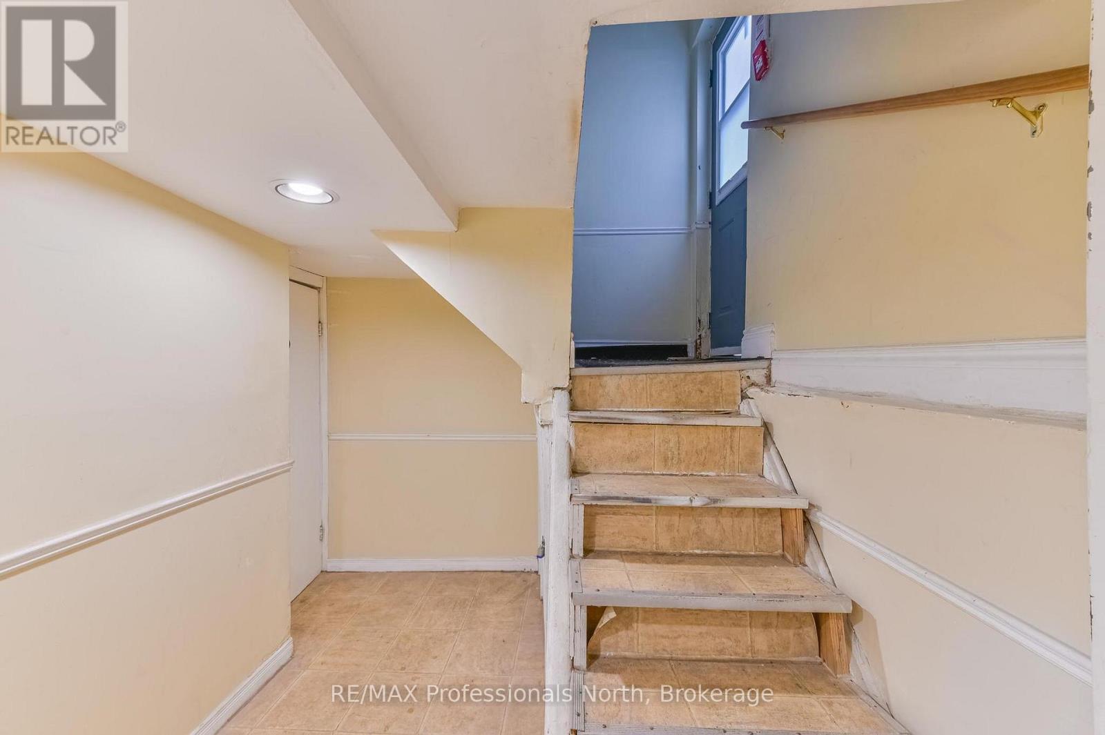3 MAYNARD AVENUE - 5