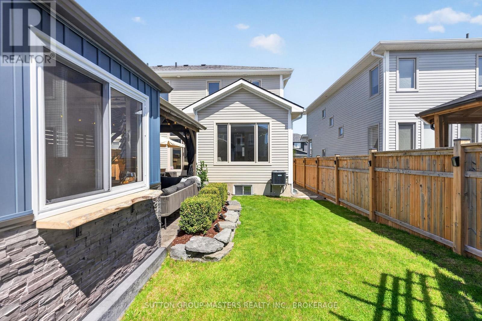 124 HAZLETT STREET - 15