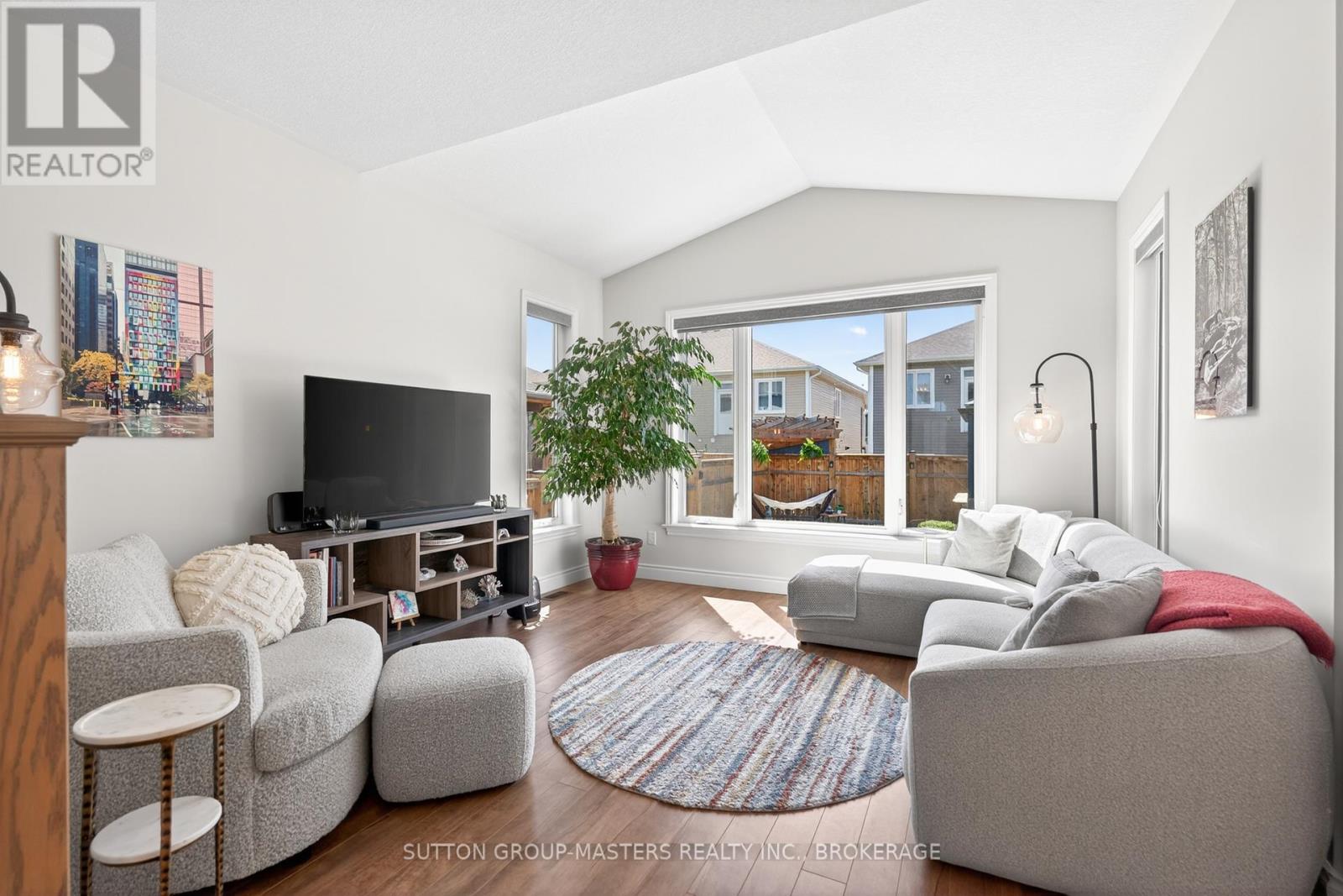 124 HAZLETT STREET - 25