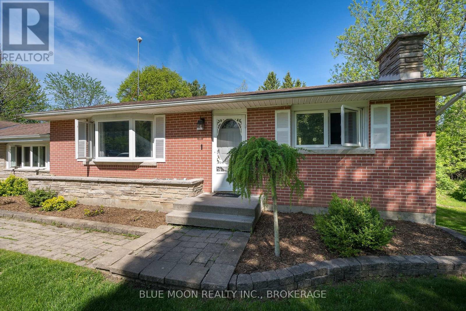 2545 LEEMAN ROAD - 3