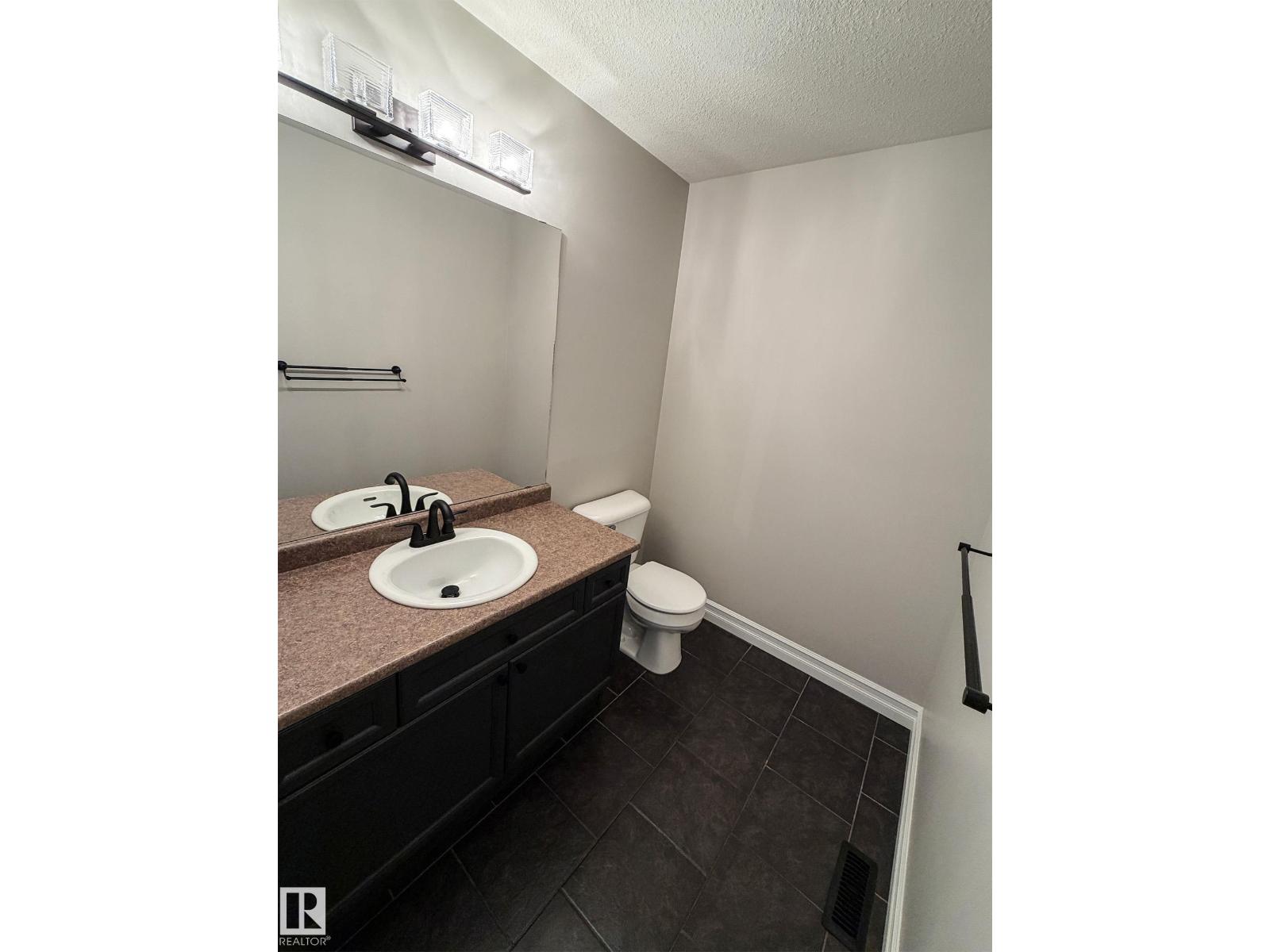 32 CARRIERE CR — photo 12
