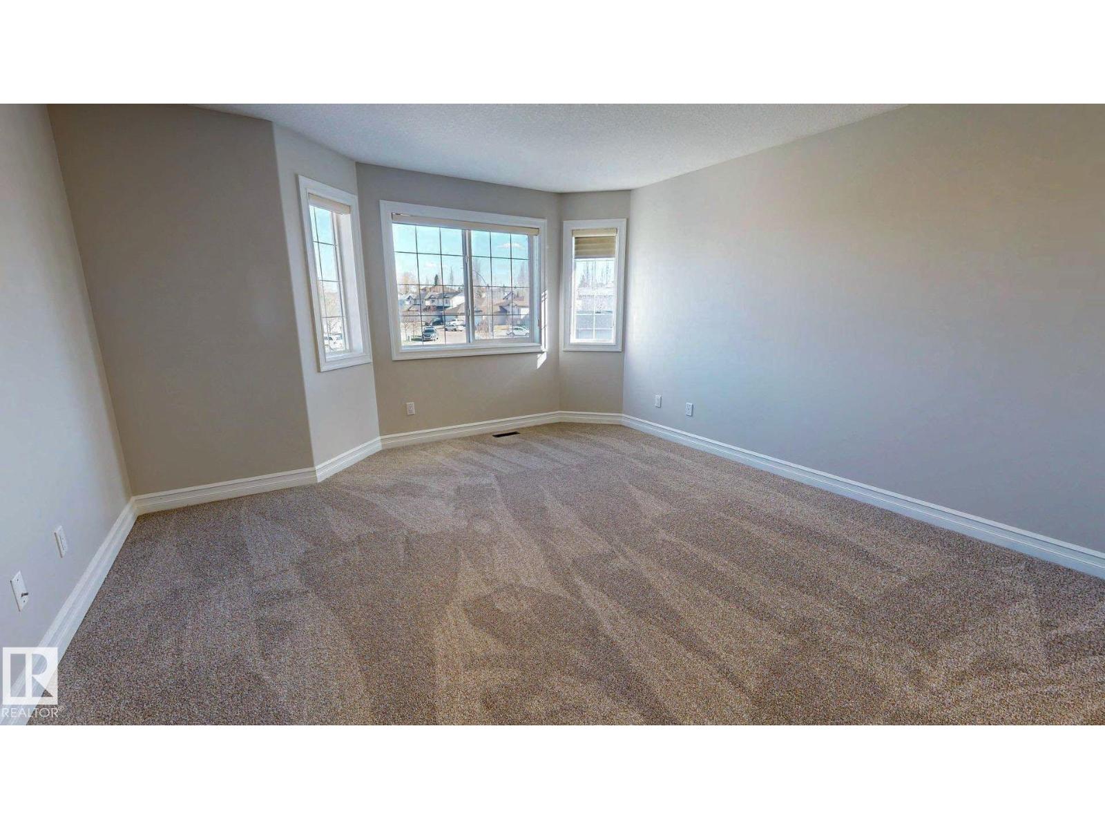 32 CARRIERE CR — photo 14