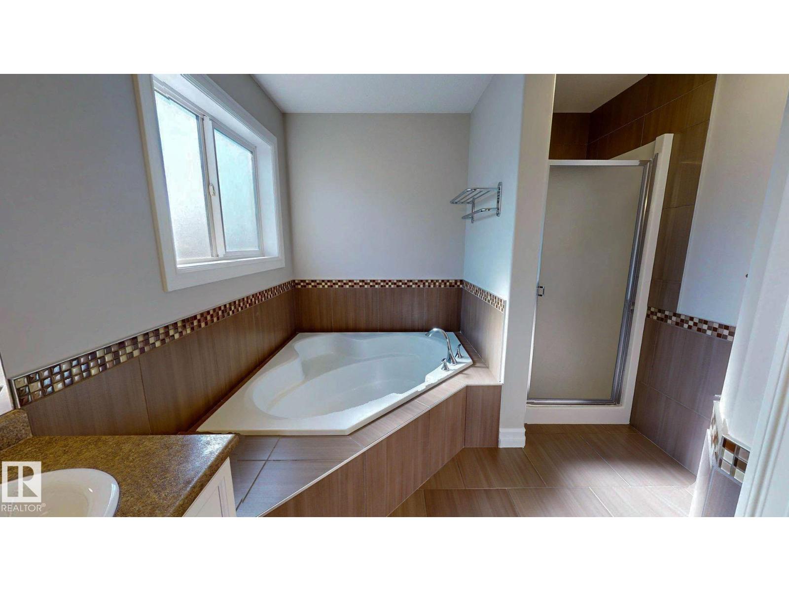 32 CARRIERE CR — photo 18