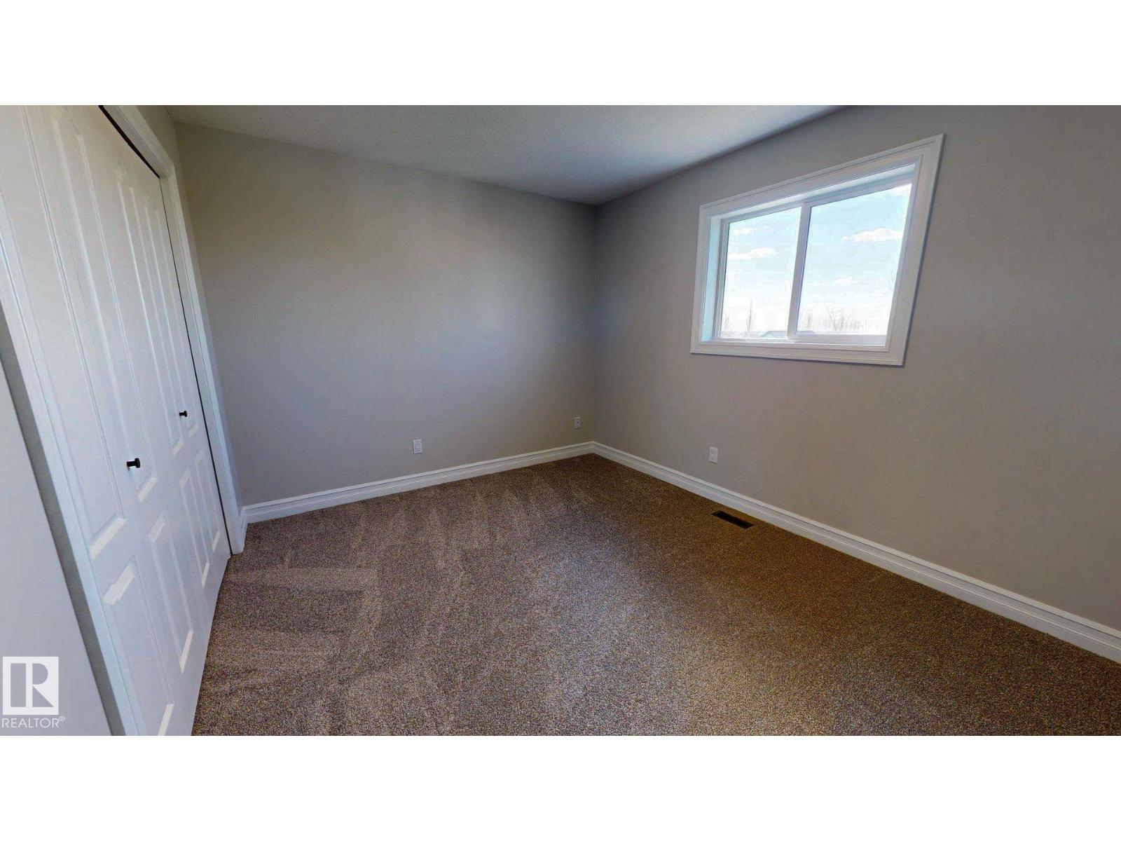 32 CARRIERE CR — photo 21