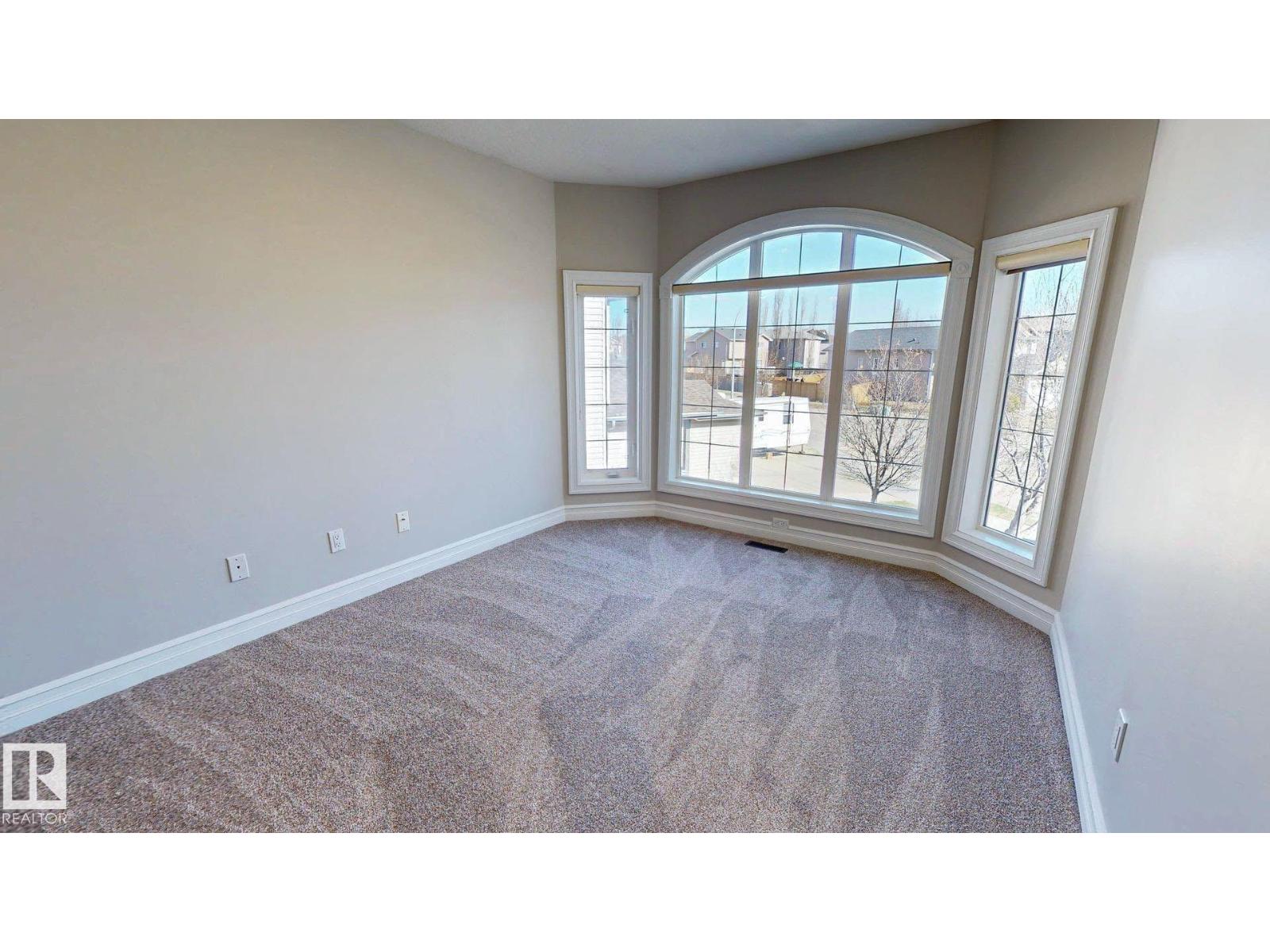 32 CARRIERE CR — photo 28