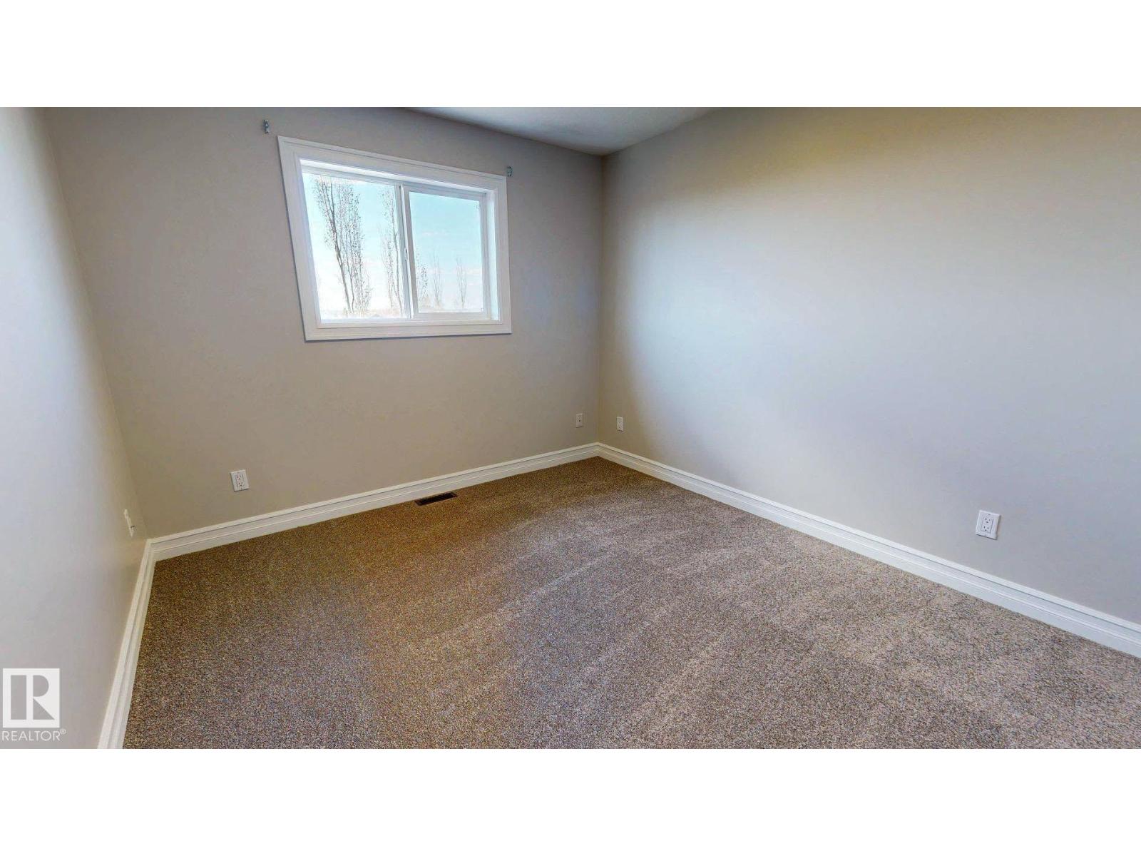 32 CARRIERE CR — photo 31