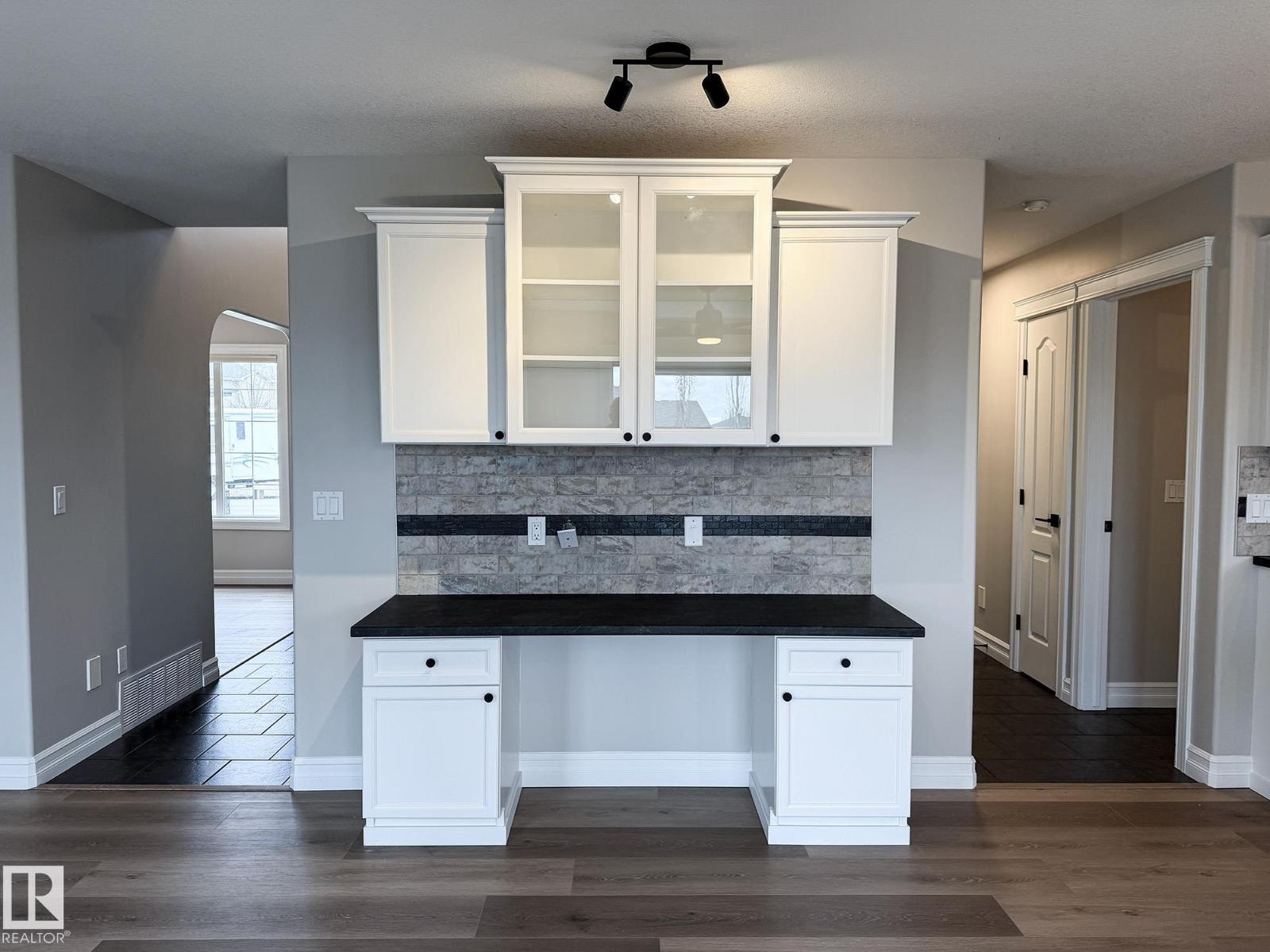 32 CARRIERE CR — photo 6
