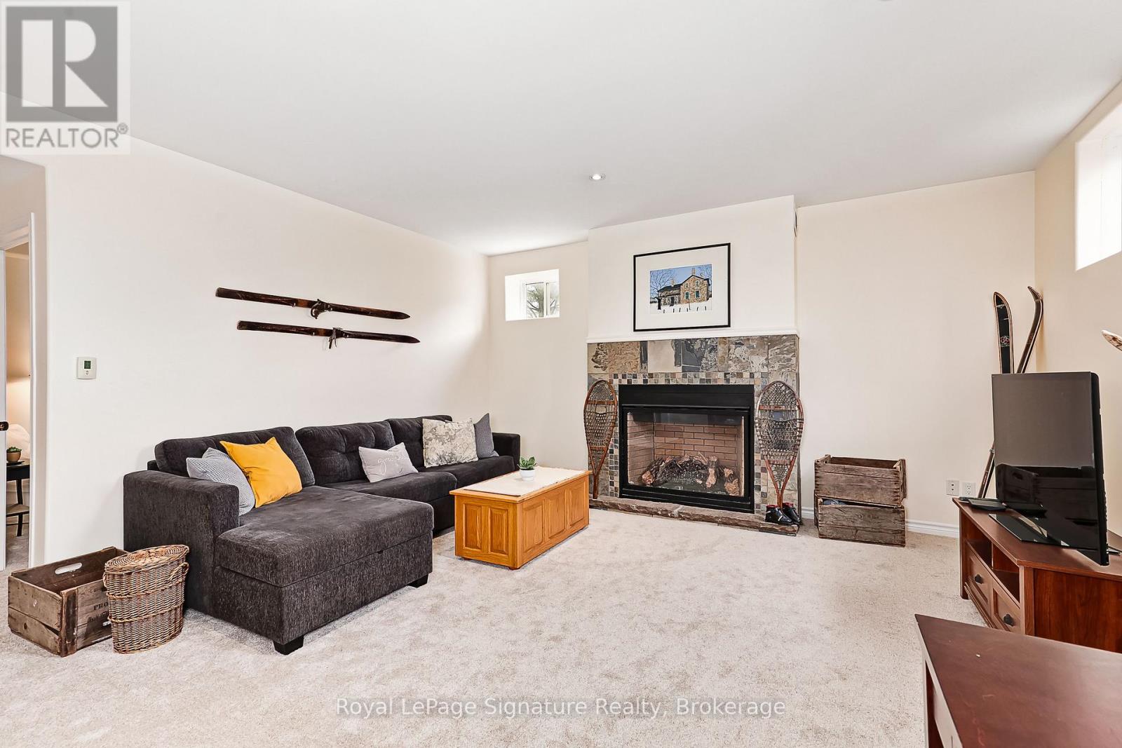 7 GRACE AVENUE - 20