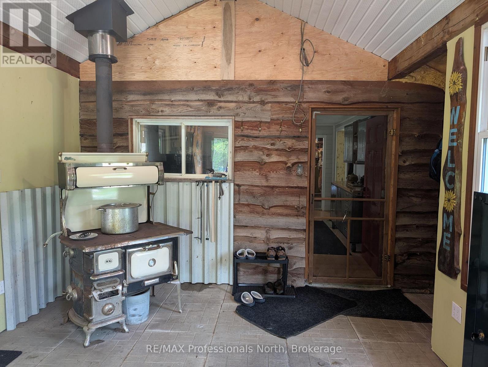 1408 PEARCELEY ROAD - 15