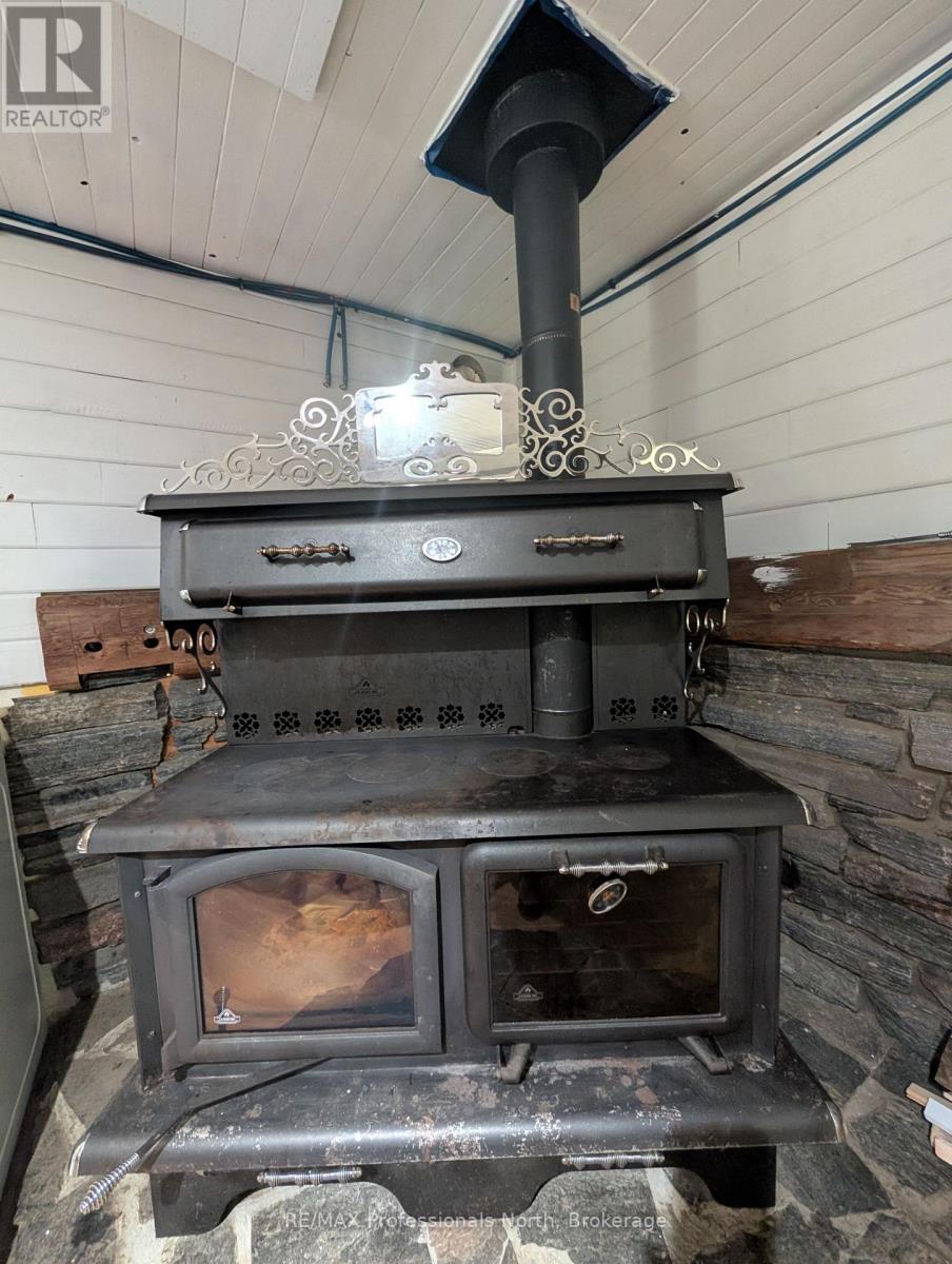 1408 PEARCELEY ROAD - 8