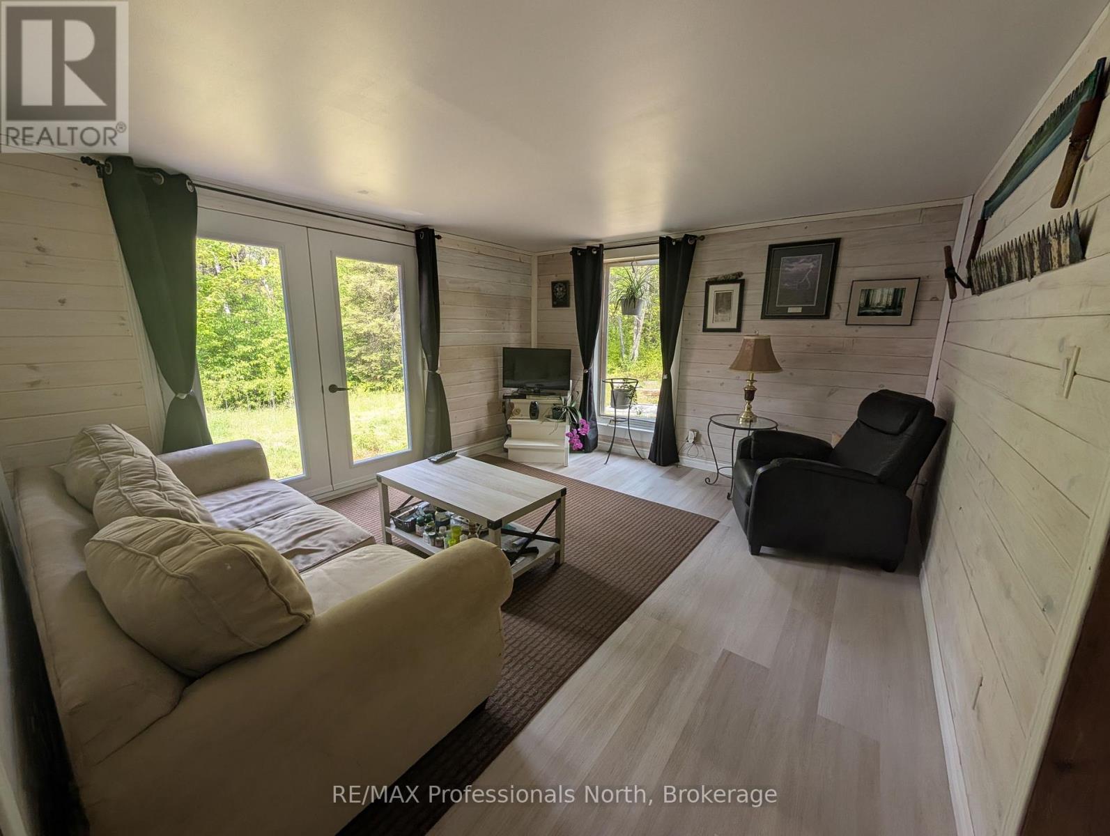 1408 PEARCELEY ROAD - 9