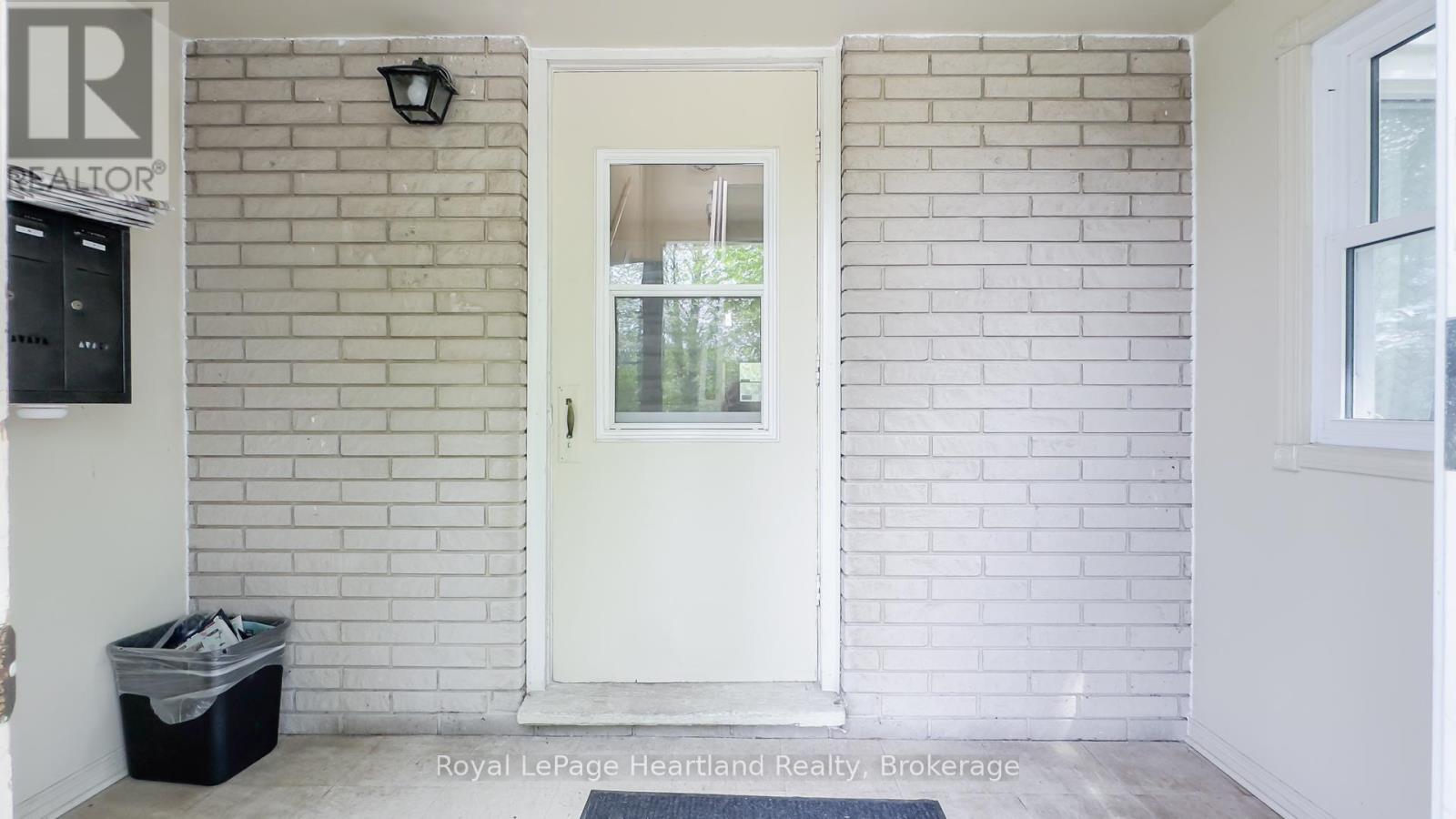 194 BENNETT STREET W - 9