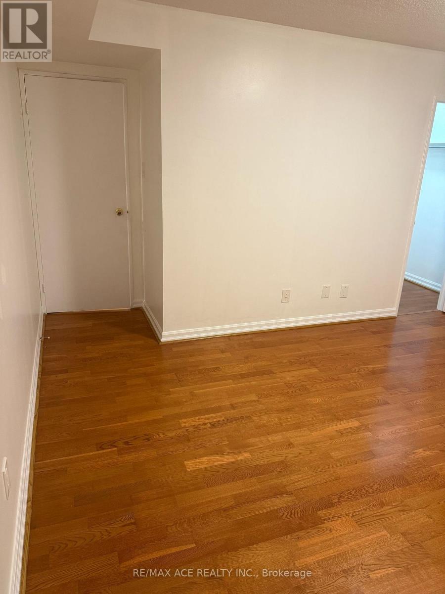 #1504 10 TANGREEN COURT - 7
