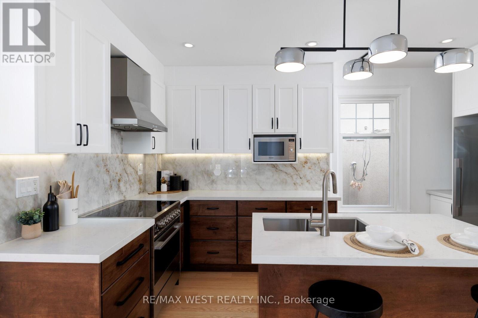 311 ST CLAIR AVENUE E - 26
