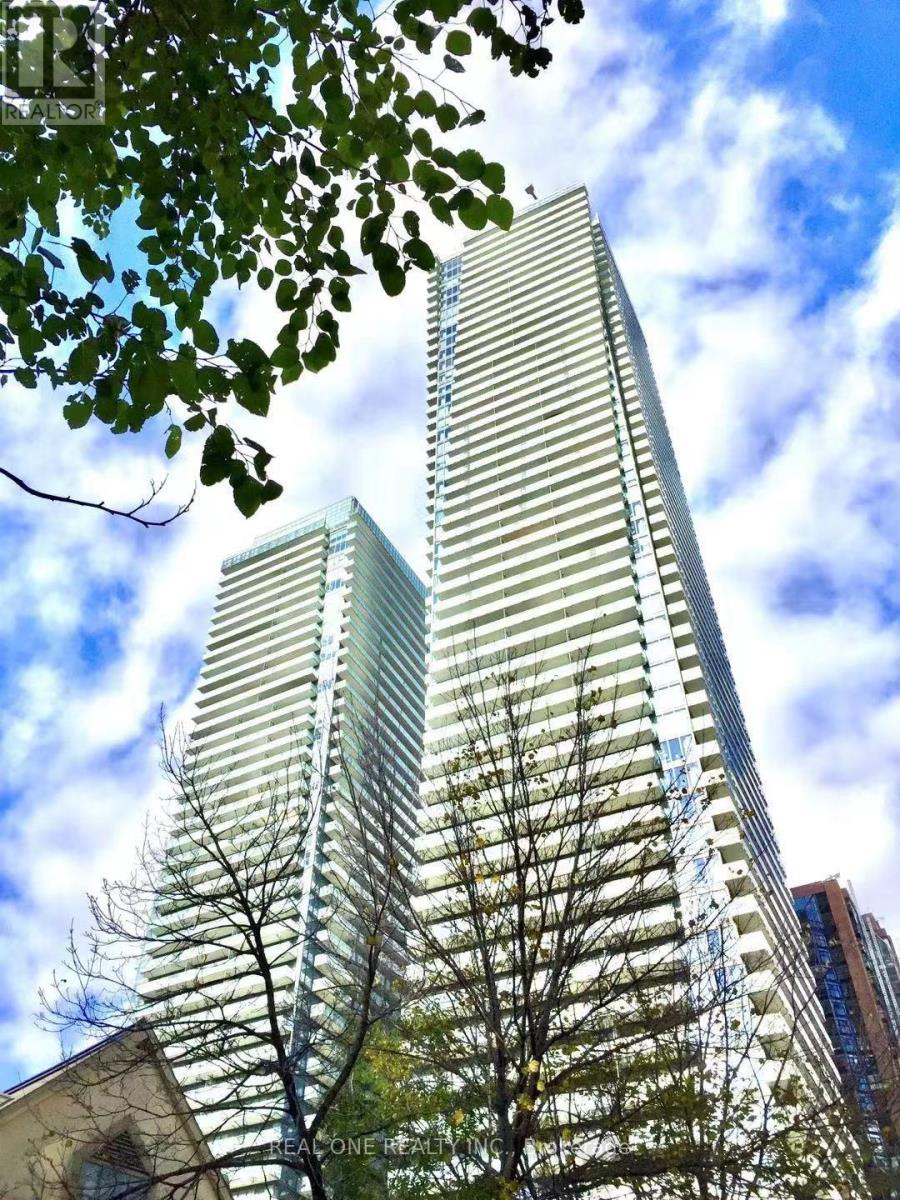 Listing photo of 1005 - 1080 BAY STREET
