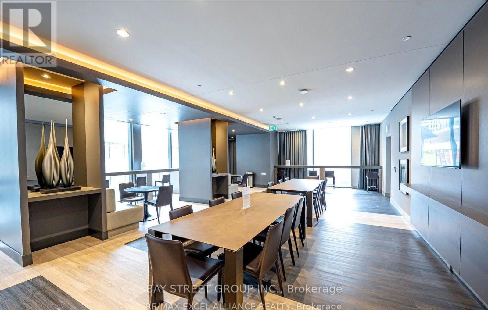 #2009 8 CUMBERLAND STREET - 17