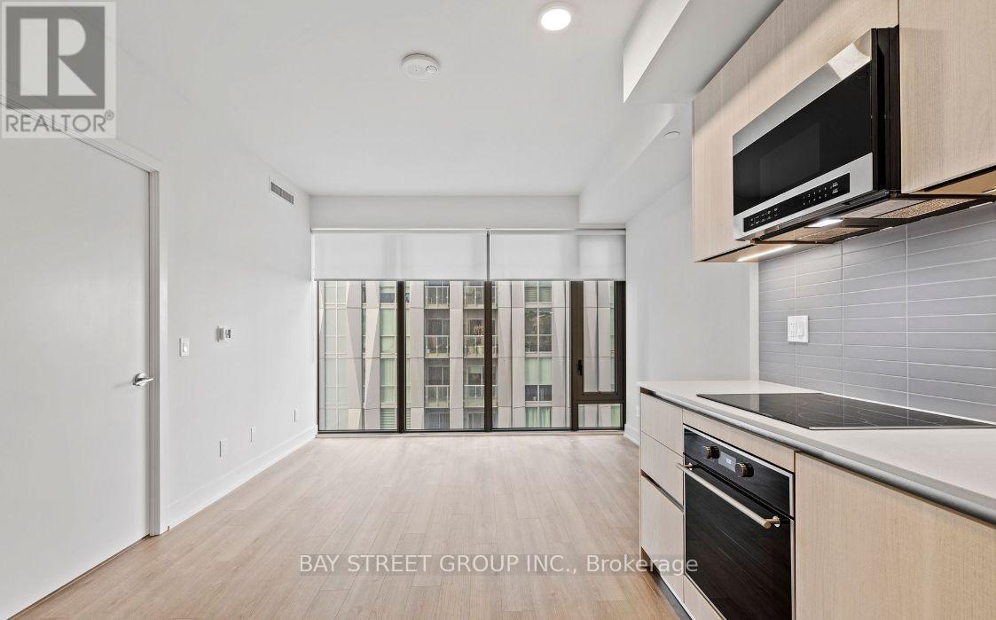 #2009 8 CUMBERLAND STREET - Image 2