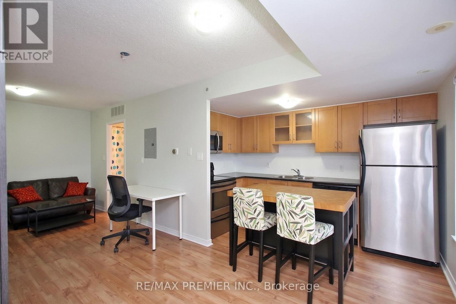 #109 22 WESTERN BATTERY ROAD - 6