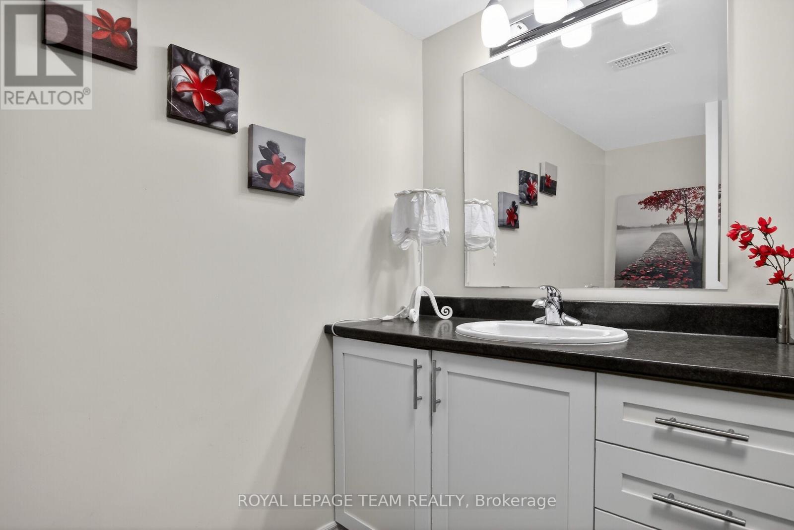 130A LINDENSHADE DRIVE - 23