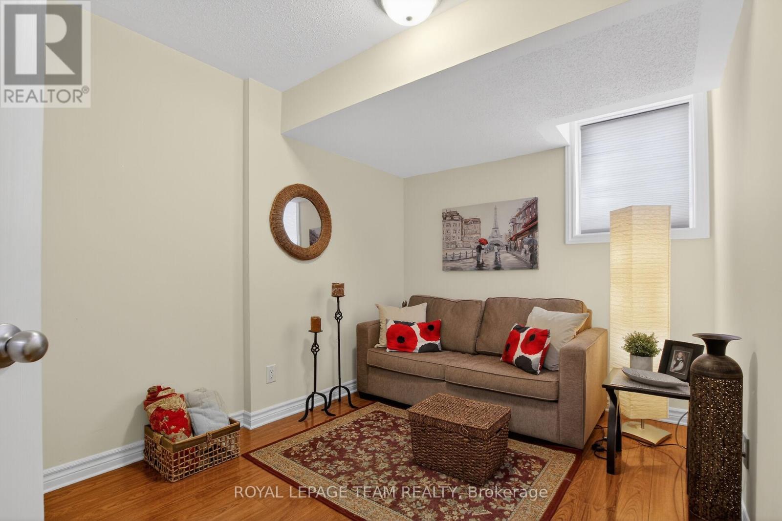 130A LINDENSHADE DRIVE - 21