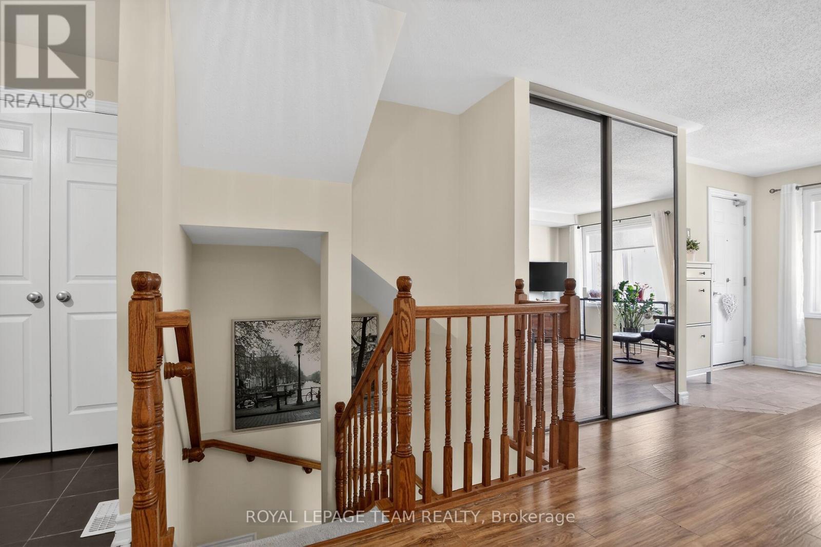 130A LINDENSHADE DRIVE - 16
