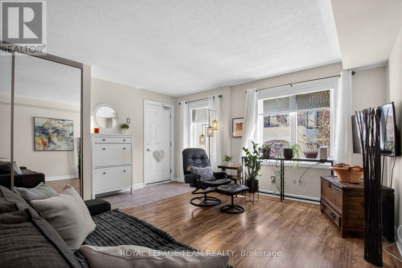 130A LINDENSHADE DRIVE - 6
