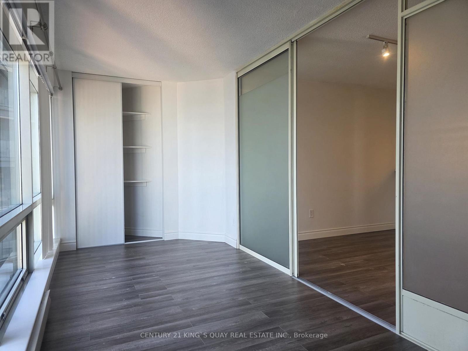 #2513 1001 BAY STREET - 8