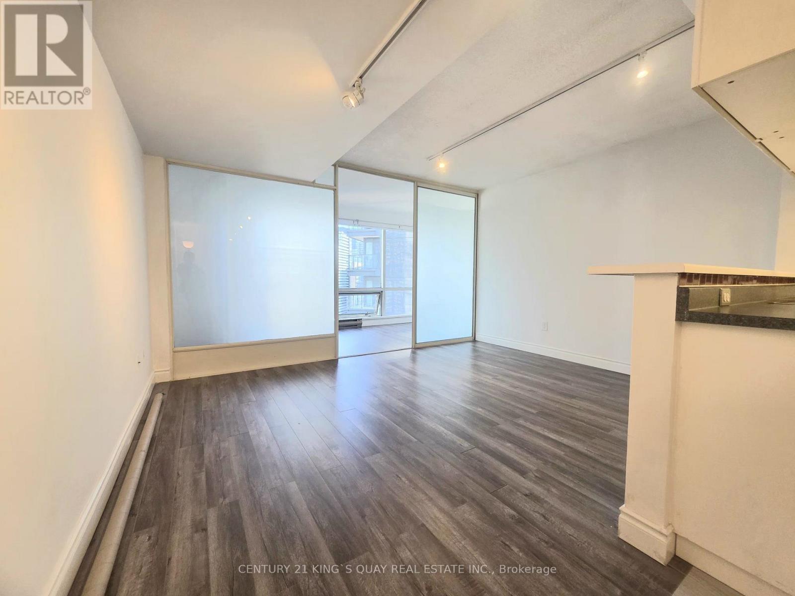 #2513 1001 BAY STREET - 6