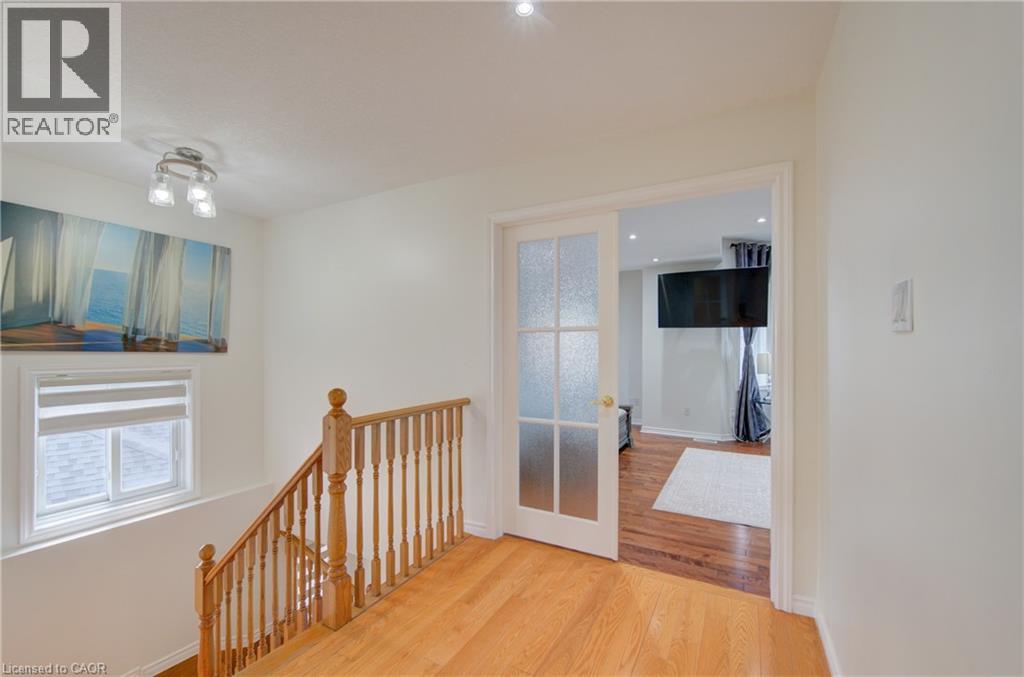 32 LENA Crescent - 31