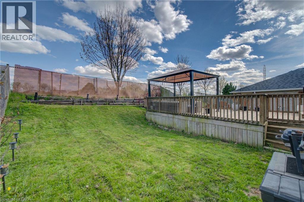 32 LENA Crescent - 44