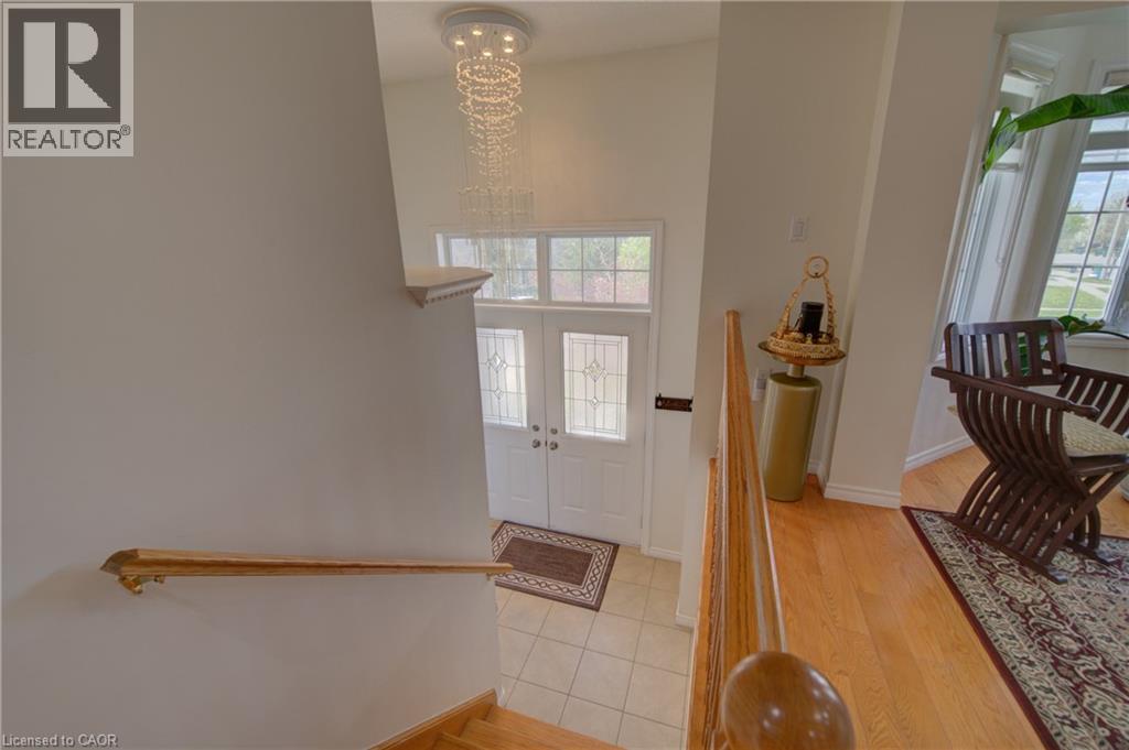 32 LENA Crescent - 6